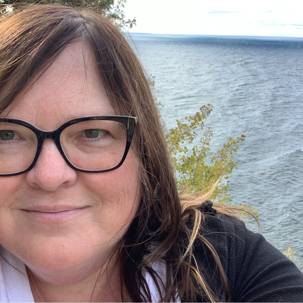Meet your Posher, Lori